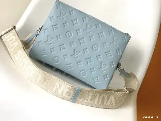 WIS PM-26*20*12cm COUSSIN VUITTON LOUIS 0530